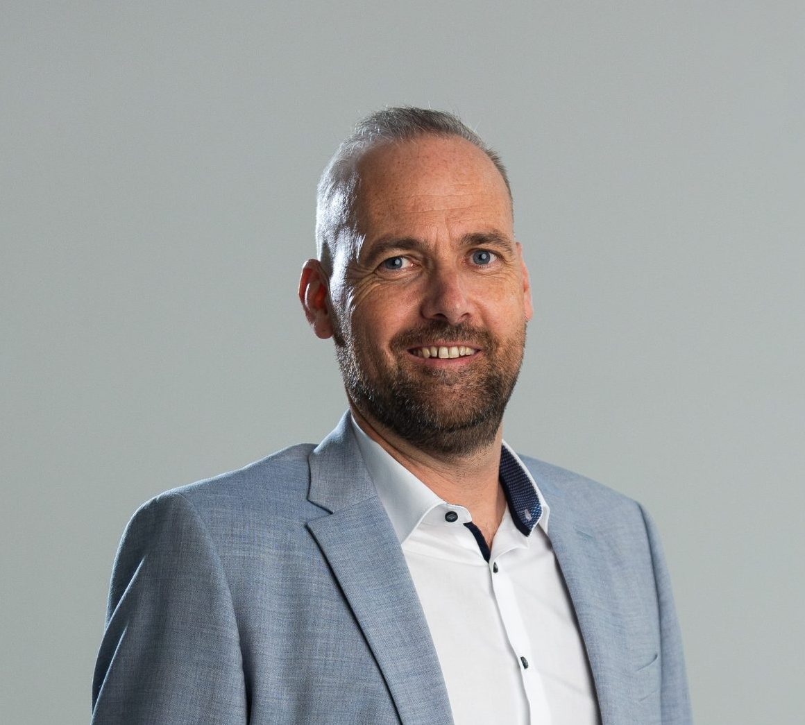 Klemen Grom — Direktor